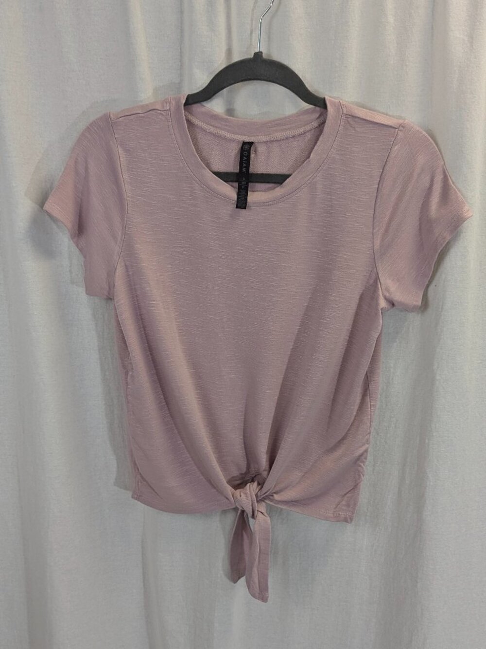 Gaiam Size Small Mauve Tie-Front Tee